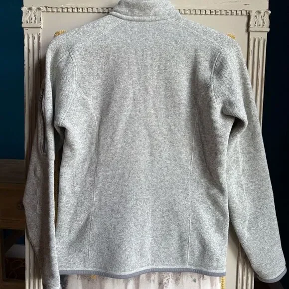 Patagonia Women’s Gray Quarter-Zip Pull Over Sweater - Picture 5 of 8